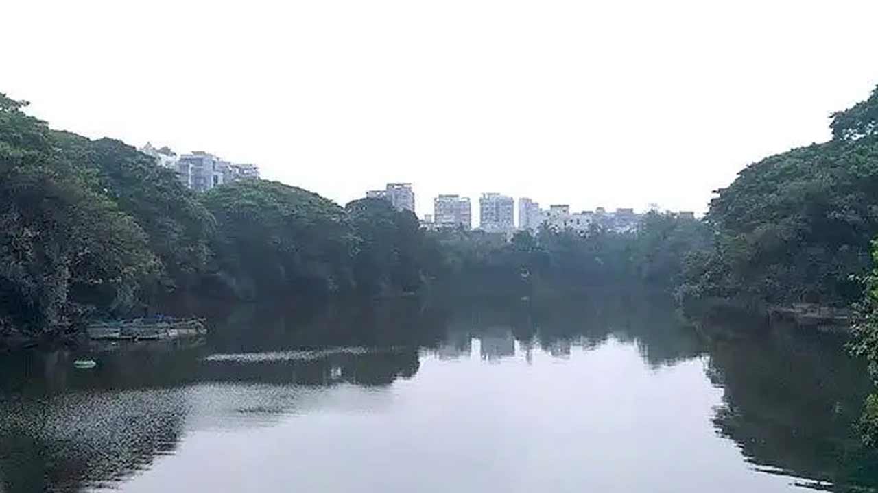 ধানমন্ডি লেক থেকে এক ব্যক্তির মরদেহ উদ্ধার