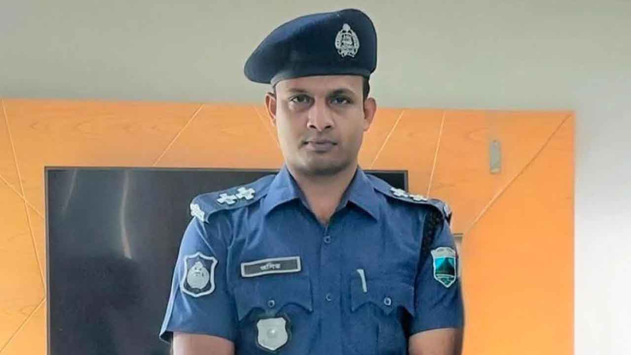 নিষিদ্ধ ছাত্রলীগ নেতাকে গ্রেপ্তার করতে গিয়ে পালাতে সহযোগিতার অভিযোগ, এসআই ক্লোজড