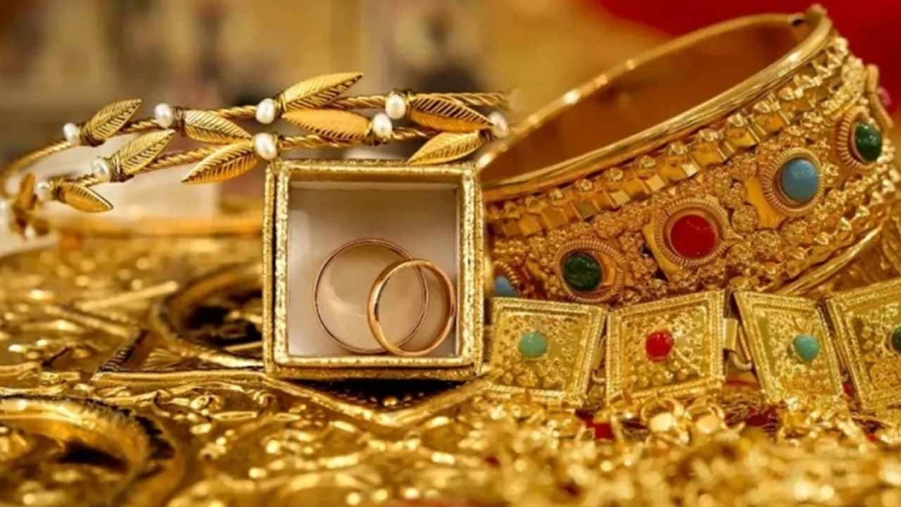 বিশ্ববাজারে কমলো স্বর্ণ-রুপার দাম
