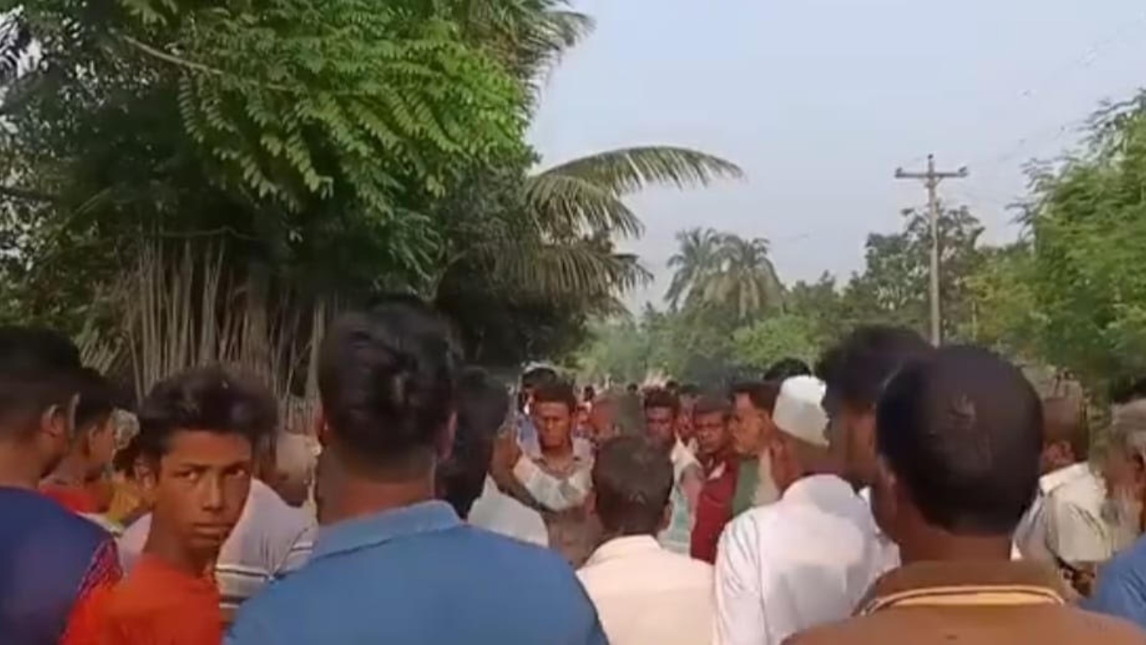 লালপুরে লাশবাহী অ্যাম্বুলেন্সের ধাক্কায় পথচারী নিহত