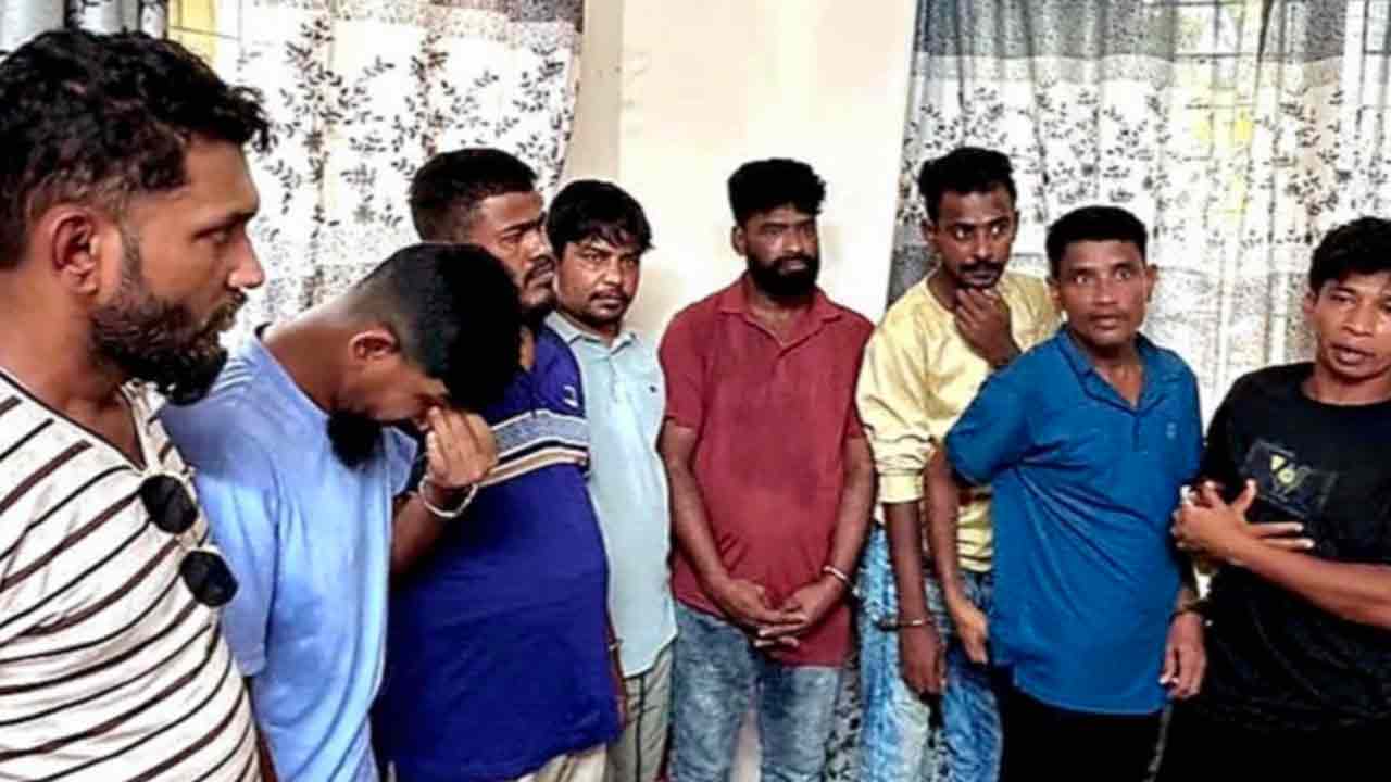 বগুড়ায় ৯৪ মোবাইল চুরি, ঢাকায় পালানোর পথে ৮ জন গ্রেপ্তার