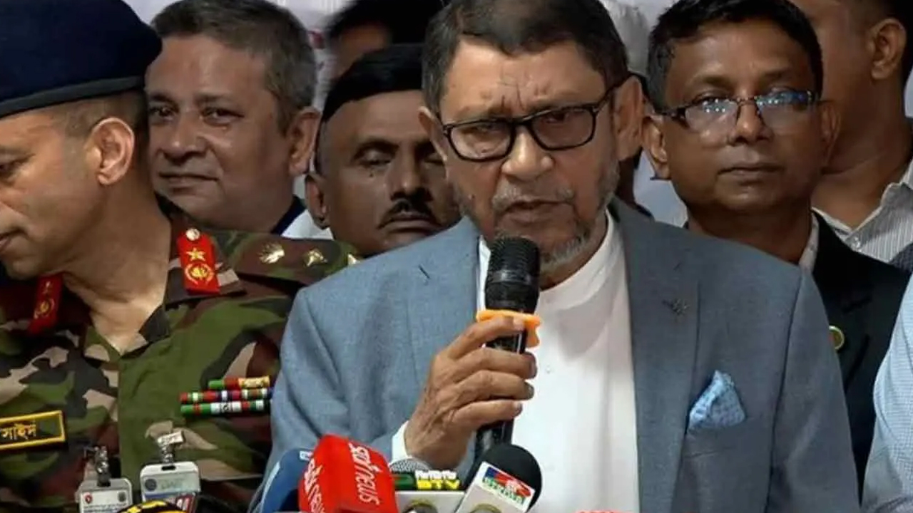 ডেঙ্গু মোকাবিলায় বাংলাদেশকে ৫ লাখ কিট দিল যুক্তরাষ্ট্র