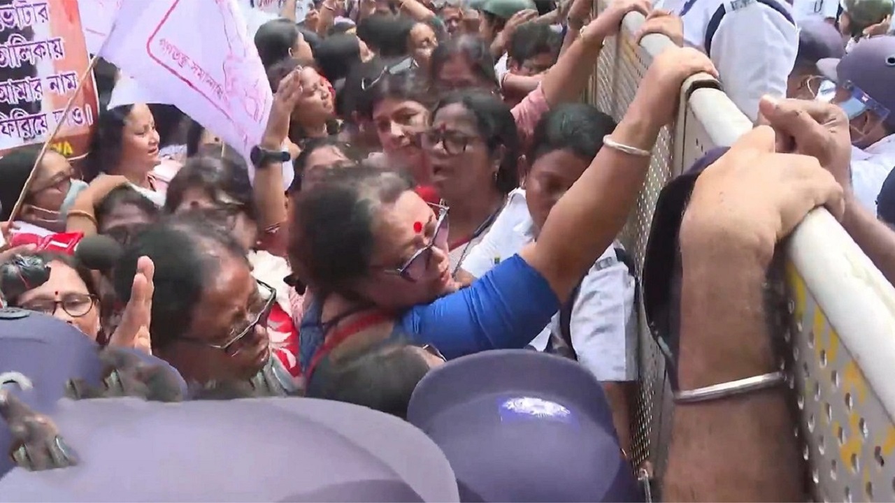 সিইসির পদত্যাগ দাবিতে বিক্ষোভ, দিল্লিতে ১৬৩ ধারা জারি