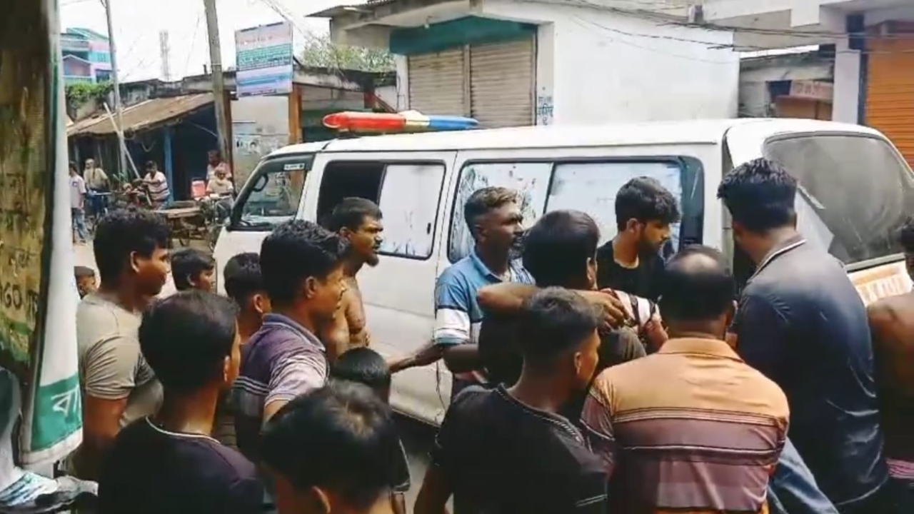 মামলার সাক্ষী হওয়া নিয়ে বিরোধে সাতক্ষীরায় একই পরিবারের ৫ জনকে মারধরের অভিযোগ