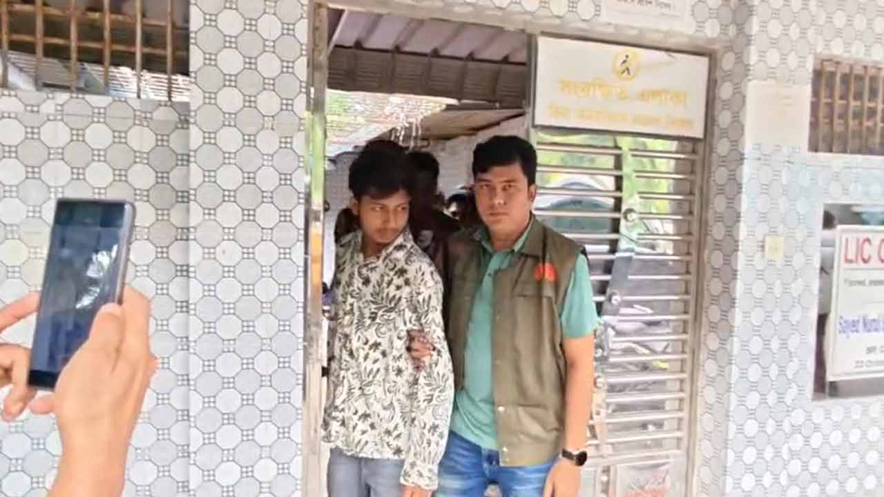 কুমিল্লায় কিশোর গ্যাংয়ের ৪ সদস্য গ্রেপ্তার