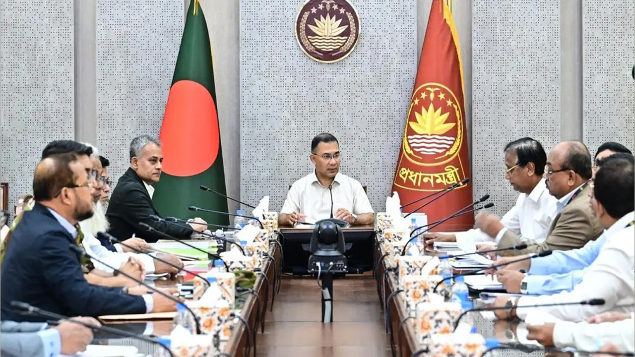 যানজট নিরসনে বৃত্তাকার সড়ক নির্মাণের গতি বাড়ানোর নির্দেশ প্রধানমন্ত্রীর