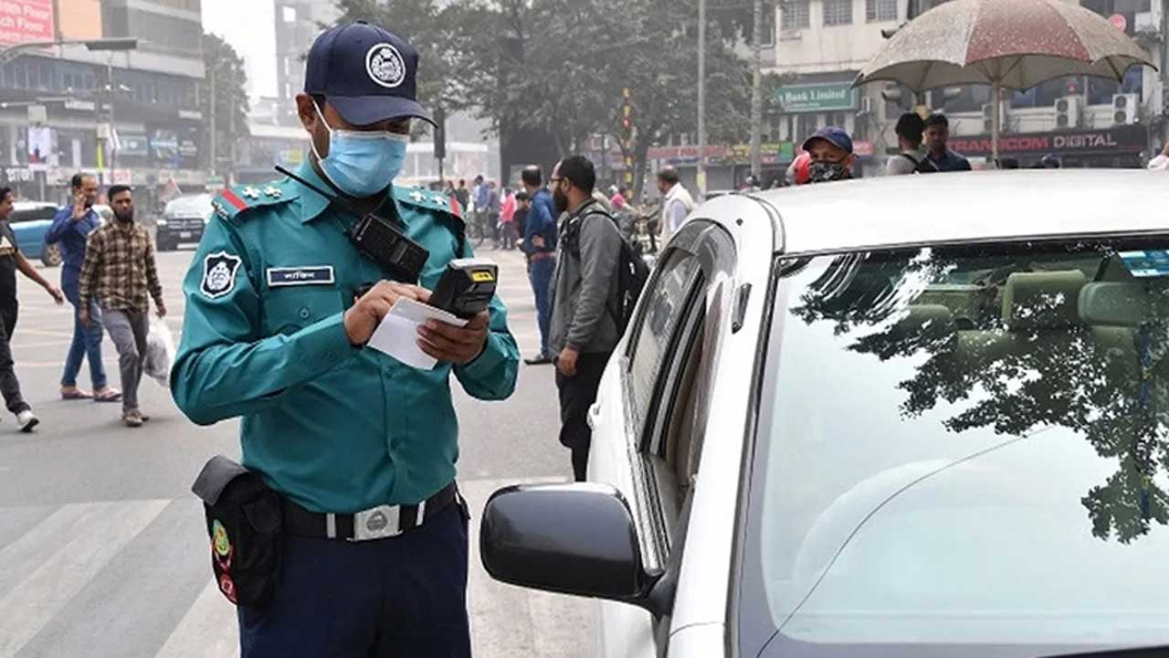 ট্রাফিক আইন লঙ্ঘনে ডিএমপির ২৭৫১ মামলা, ডাম্পিং ৭৩৭ গাড়ি