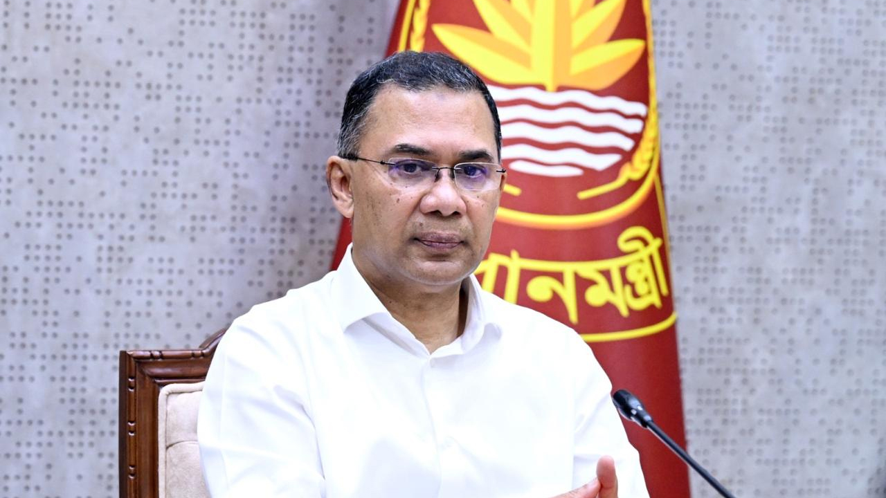 রাজধানীতে প্রতি রুটে চলবে নির্দিষ্ট এক কোম্পানির বাস: প্রধানমন্ত্রী