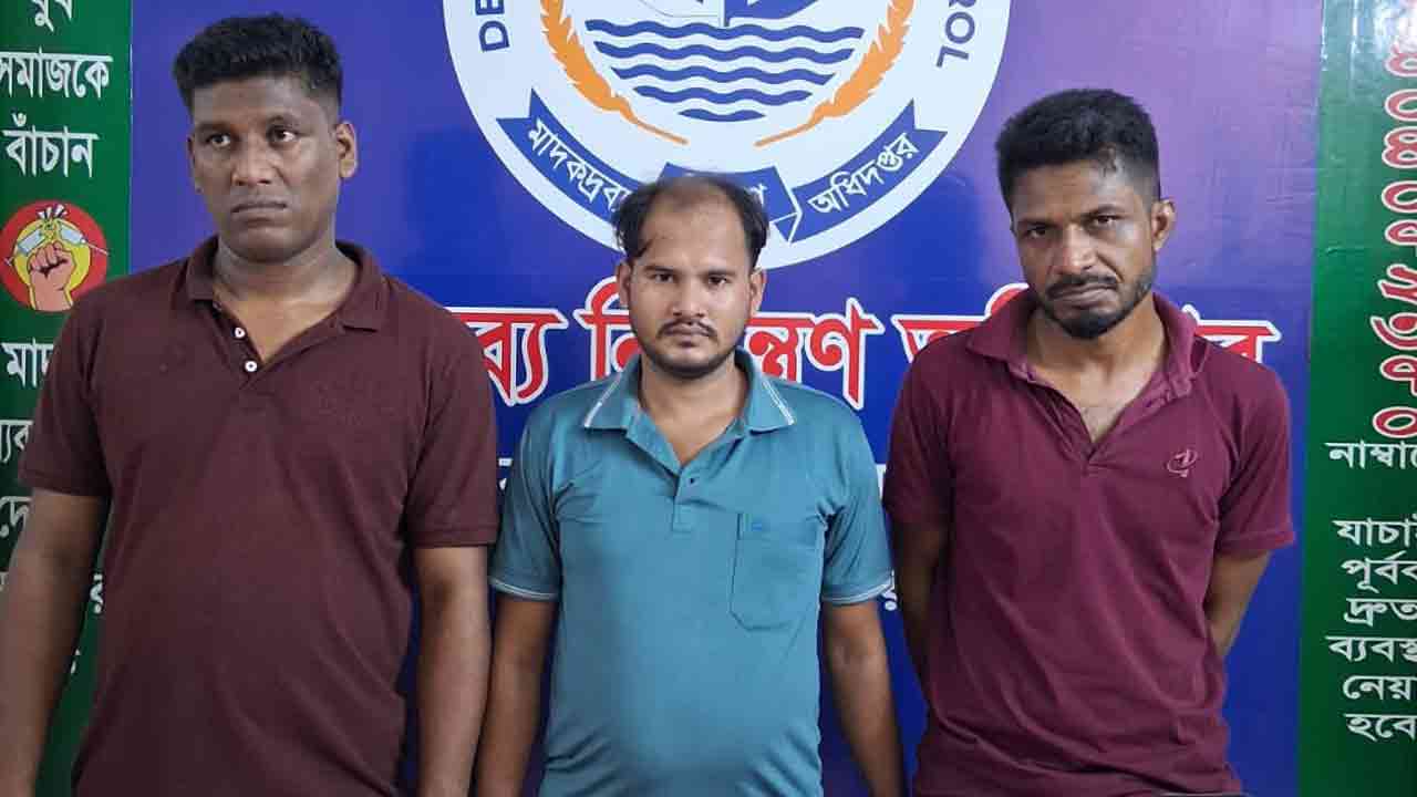 নোয়াখালীতে ইয়াবা ও পাইপগানসহ গ্রেপ্তার ৩