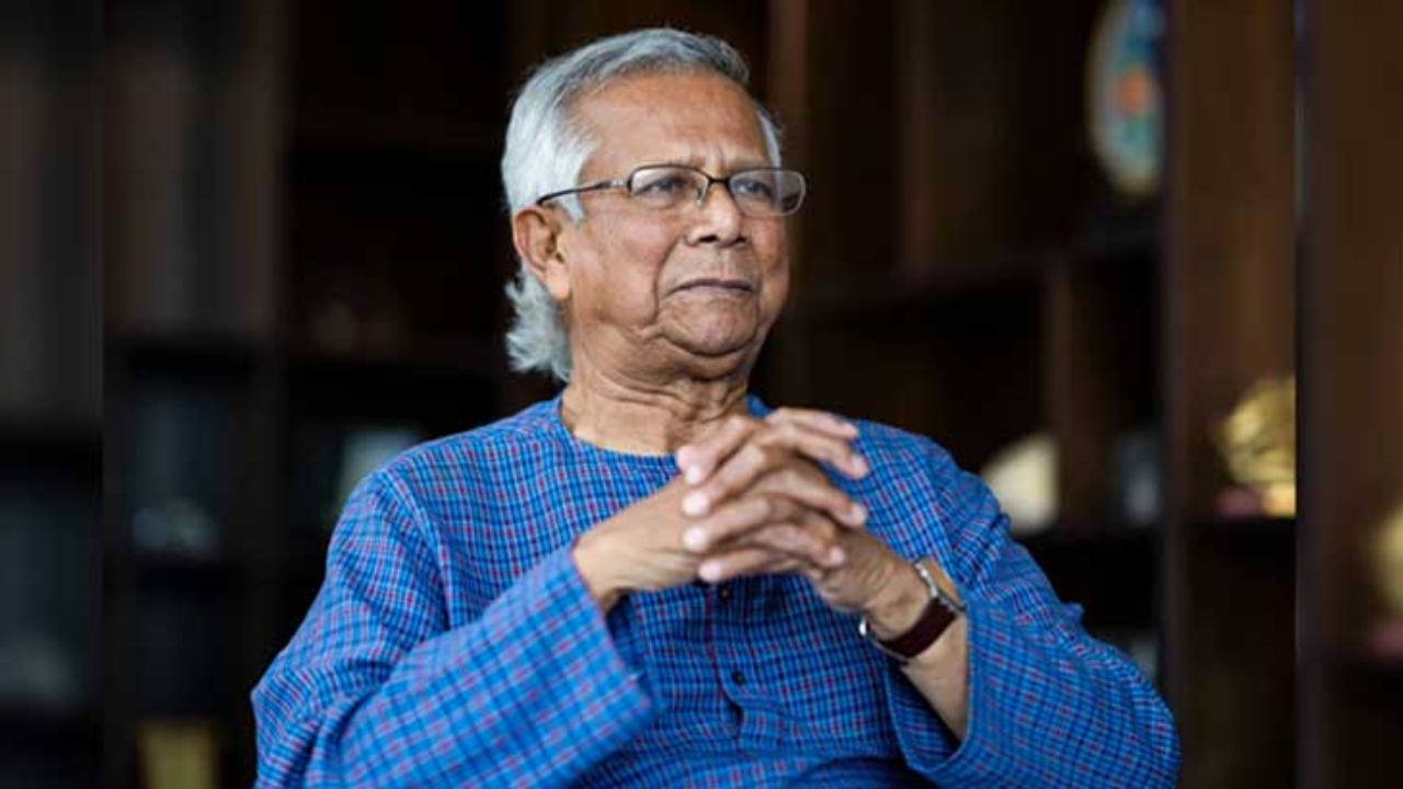 ড. ইউনূসকে হয়রানি ও হুমকির নিন্দা জানালেন সাবেক ১২ উপদেষ্টা