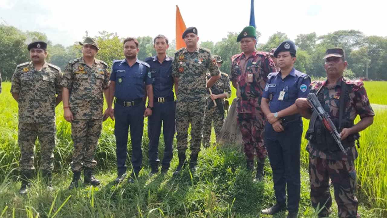 কুমিল্লা সীমান্তে আটক দুই পুলিশ সদস্যকে ফেরত দিল বিএসএফ