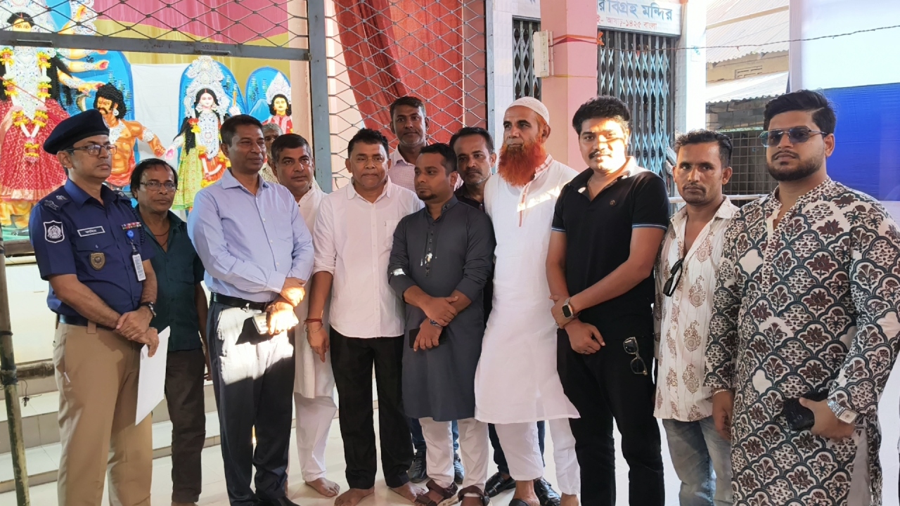 দুর্গাপূজা ঘিরে সুযোগসন্ধানীদের বিরুদ্ধে পুলিশের কড়া নজরদারি: ডিআইজি