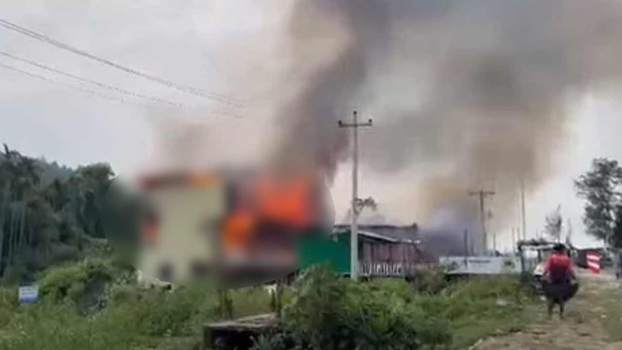 কক্সবাজারে টুপটুপ রিসোর্টে আগুন, নিহত ৪