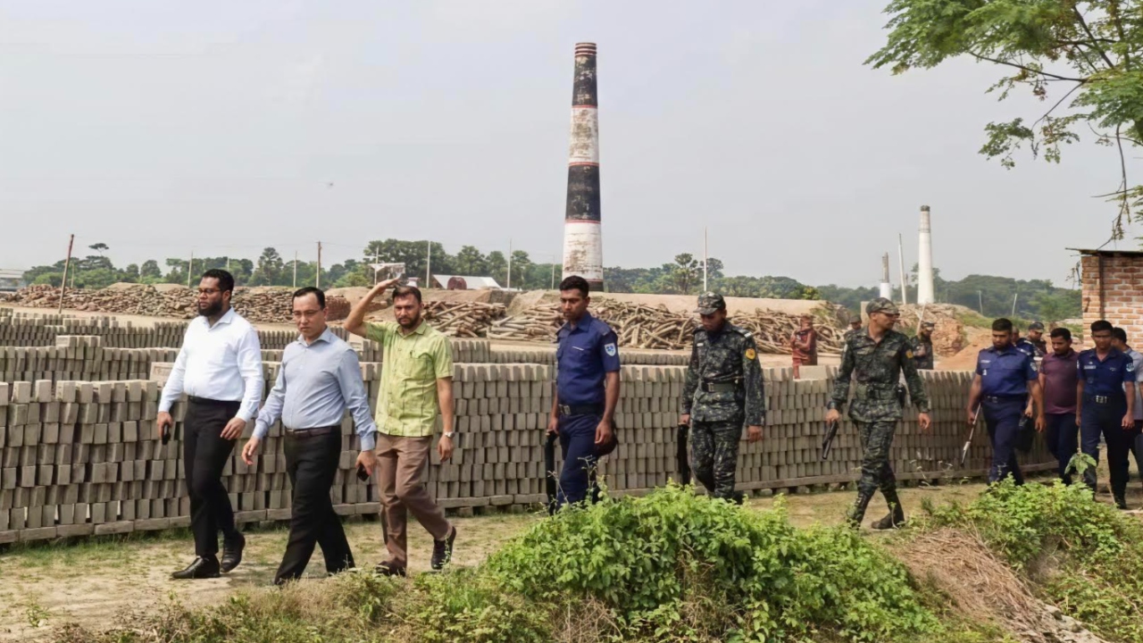 মাগুরায় তিন ইটভাটাকে ১৫ লাখ টাকা জরিমানা