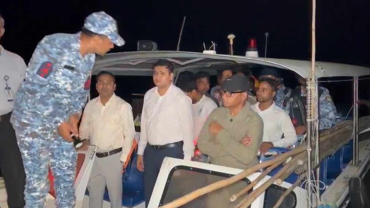 শরীয়তপুরে মা ইলিশ রক্ষার অভিযানে হামলা