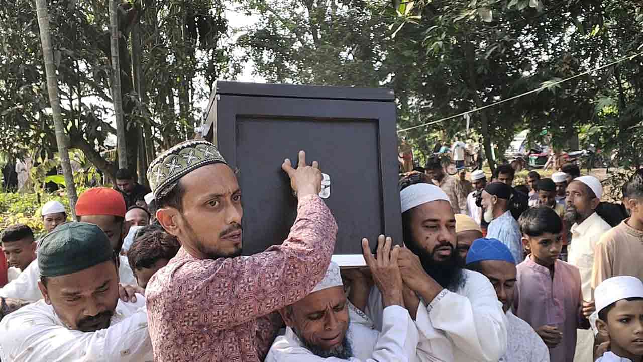 সৌদি আরবে ক্ষেপণাস্ত্র হামলায় নিহত সাহেদের মরদেহ পৌঁছাল বাড়িতে