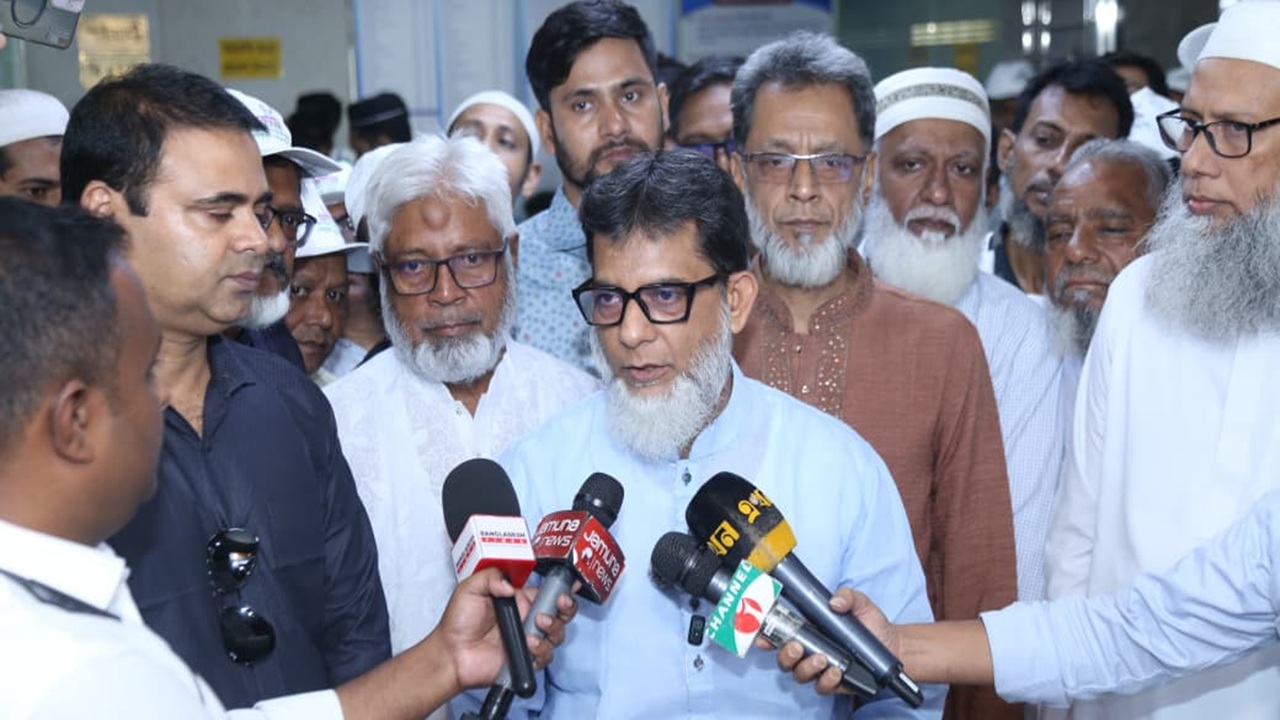 ডেঙ্গু নিয়ন্ত্রণে চিকিৎসার পাশাপাশি প্রতিরোধে গুরুত্ব দেওয়ার আহ্বান প্রতিমন্ত্রীর