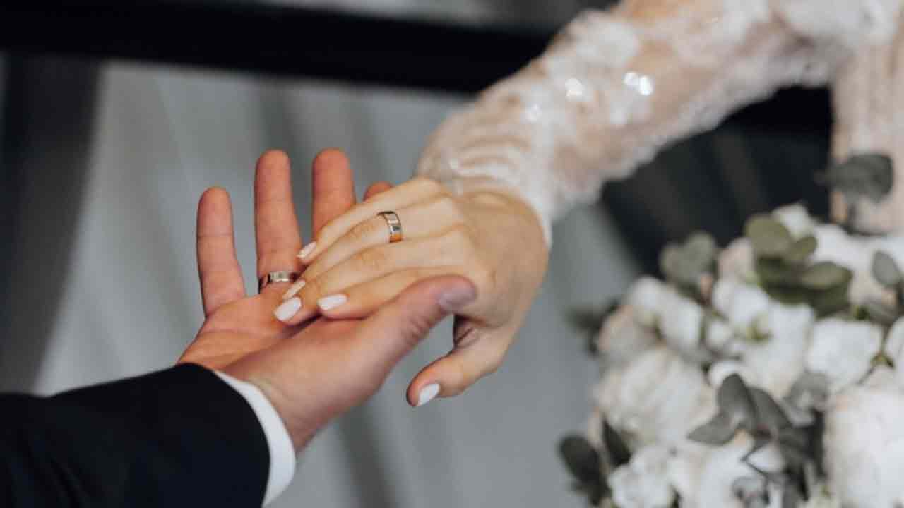 স্ত্রী থাকতে শালীকে বিয়ে, কী বলে ইসলাম?