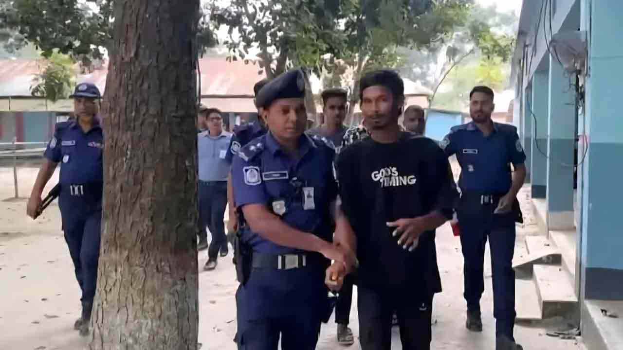 ঠাকুরগাঁও-১ আসনে ভুয়া ভোটার সন্দেহে আটক ৩