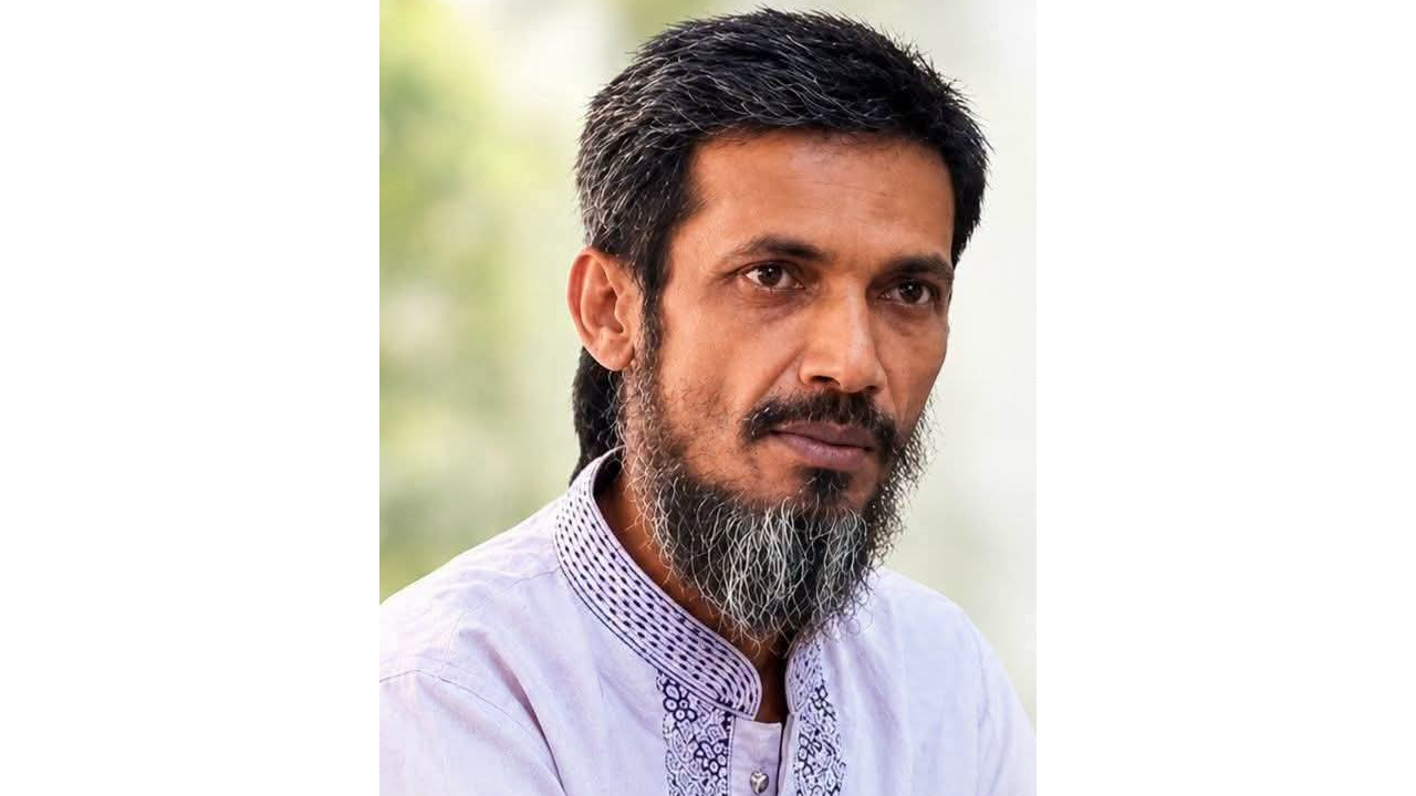 সাংবাদিক ও গবেষক আহমদ গিয়াস। ছবি: দেশ টিভি