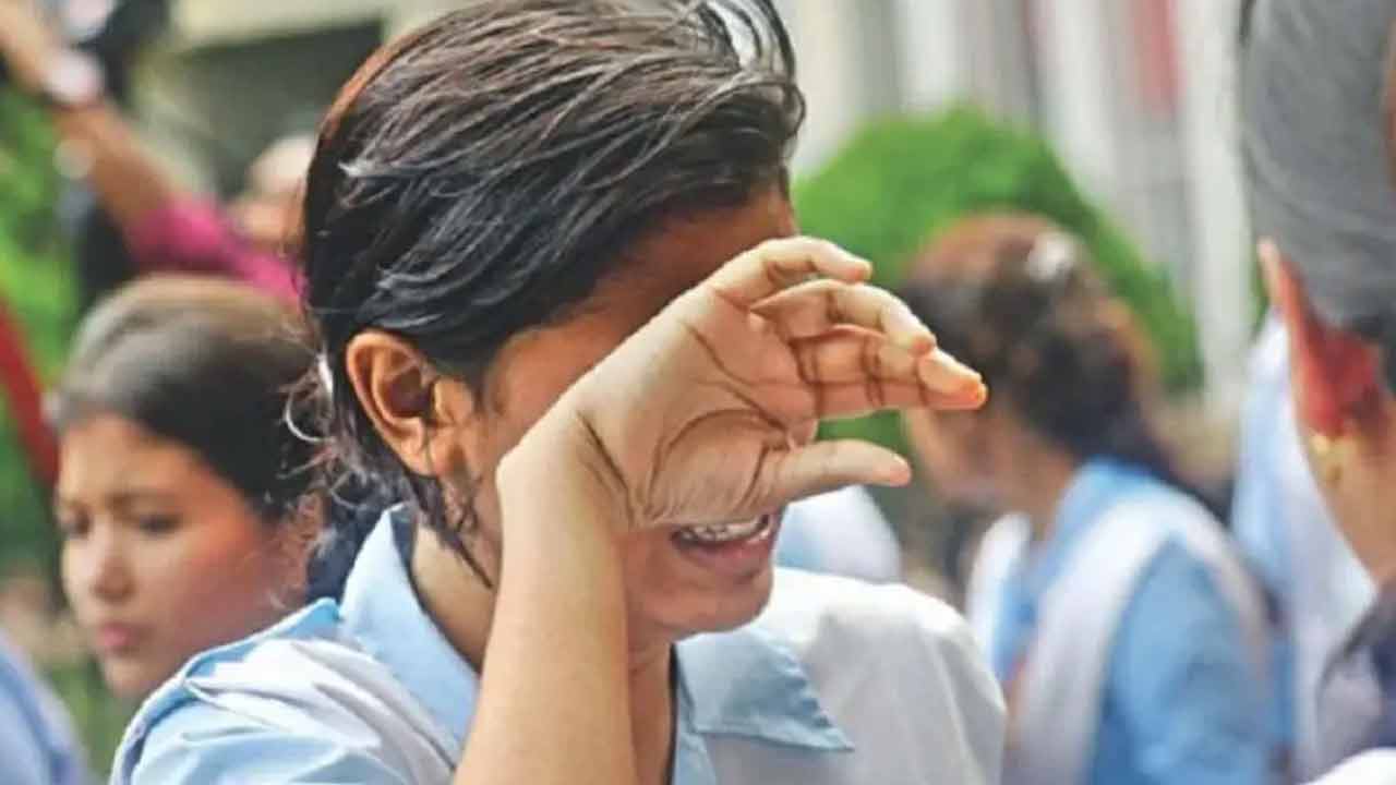 এইচএসসিতে ইংরেজি-আইসিটিতেই ফেল ৩ লাখ ৮২ হাজার শিক্ষার্থী