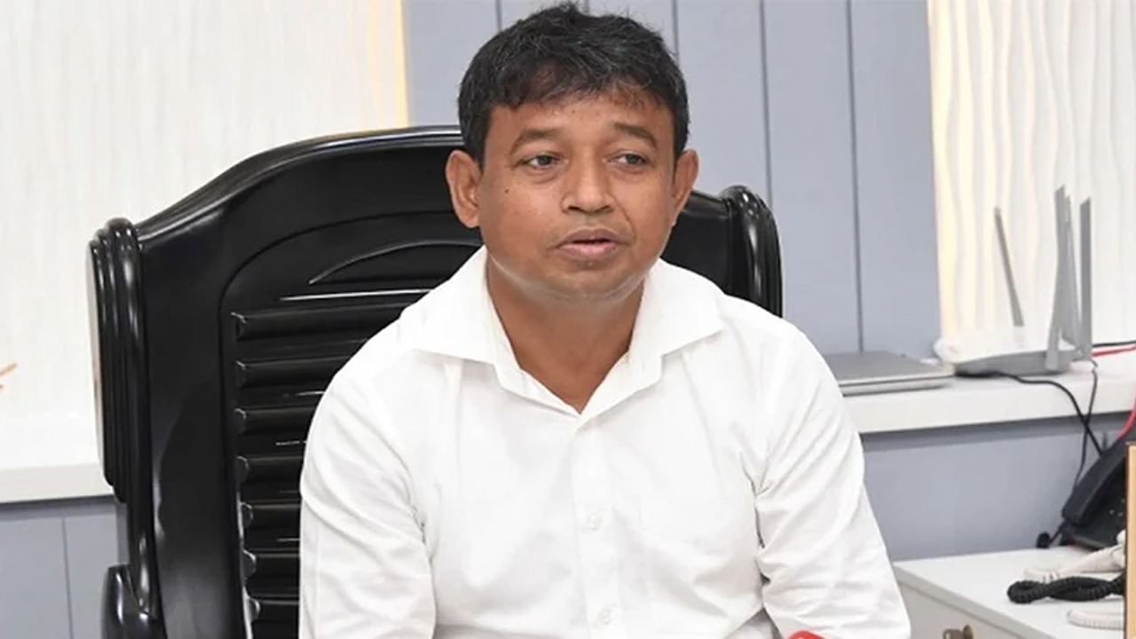 সাবেক ডিবিপ্রধান হারুনসহ পুলিশের ৮ কর্মকর্তা বরখাস্ত